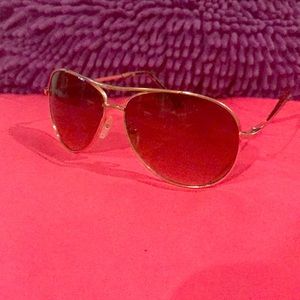 Lucky Brand Brown Aviators Sunglasses.